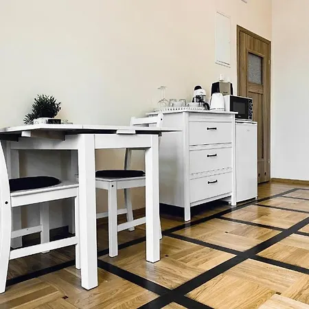 Moments Stare Style And Comfort Netflix Apartment