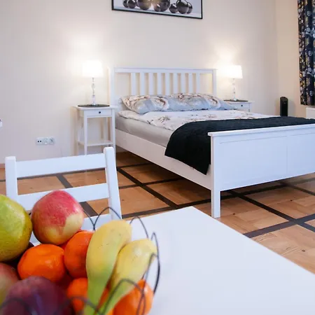 Moments Stare Style And Comfort Netflix Apartment *